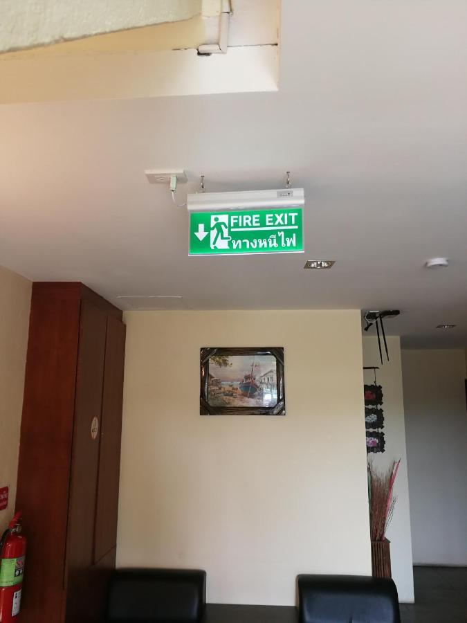 De Nawarat Chiangmai Boutique Apartment Chiang Mai Exteriör bild