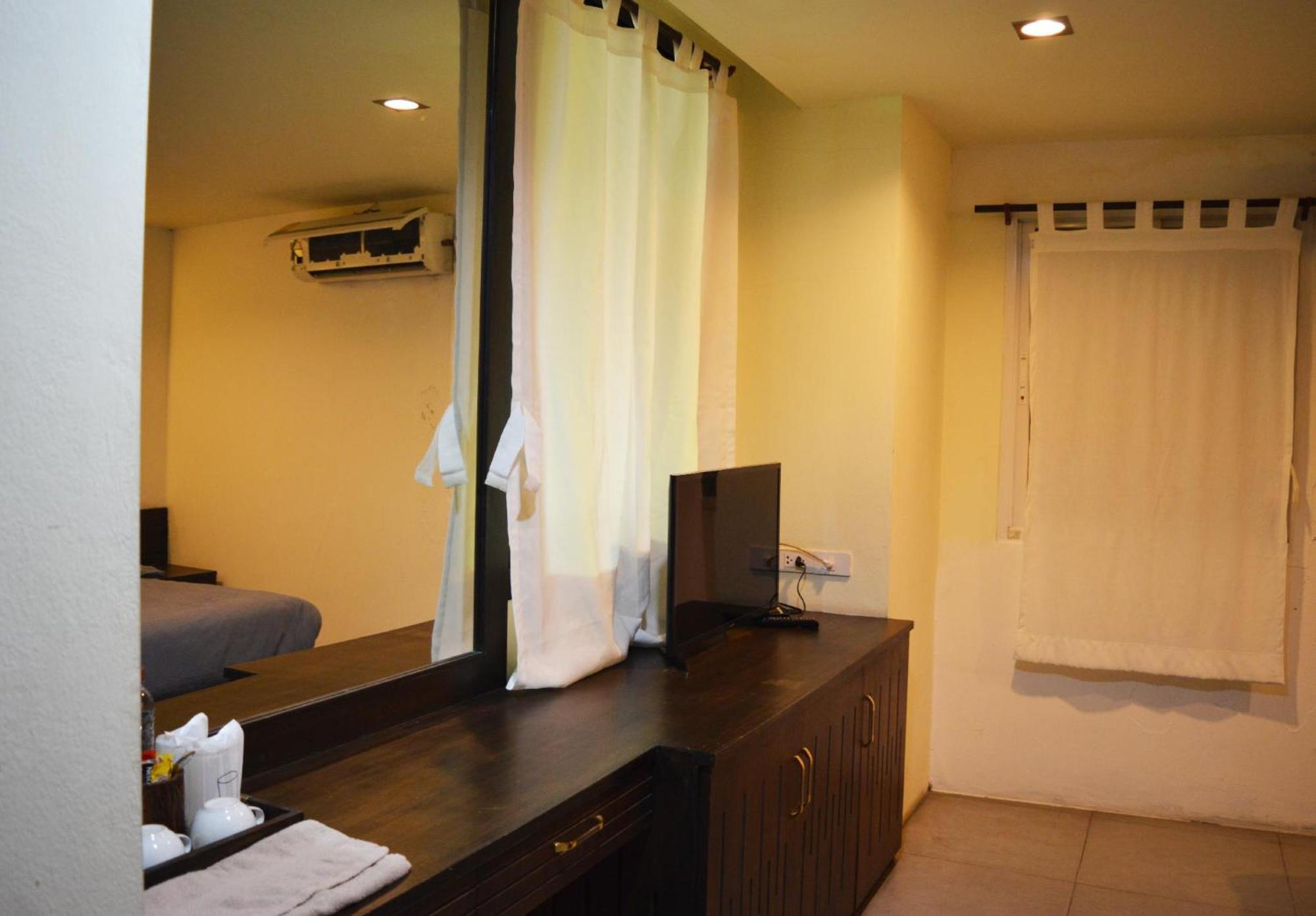 De Nawarat Chiangmai Boutique Apartment Chiang Mai Exteriör bild
